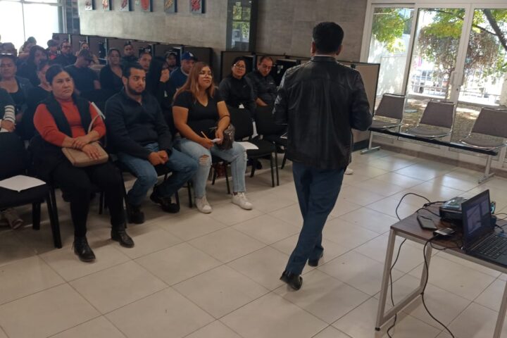 Arrancan talleres en el Conalep 1