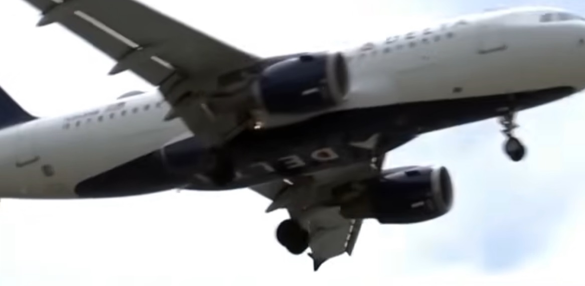 Un accidente de un avión de EEUU cierra la base de Morón y desvía el tráfico aéreo