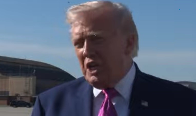 Trump se niega a pedir perdón al Papa y redobla sus críticas